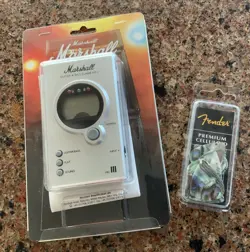 MARSHALL GUITAR & BASS TUNER MT-1  & 12 PACK MEDIUM FENDER GUITAR PICKS