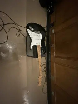 2000 MADE IN MEXICO FENDER STRATOCASTER
