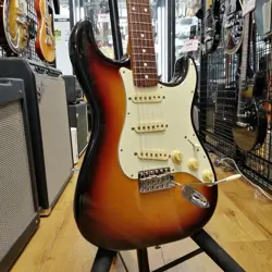 FENDER JAPAN ST62-105DMC 3TS ELECTRIC GUITAR