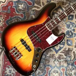 FENDER  JAPAN TRADITIONAL LATE '60S JAZZ BASS (2025)