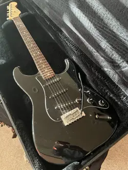 ALL-BLACK BEAUTIFUL ROSEWOOD