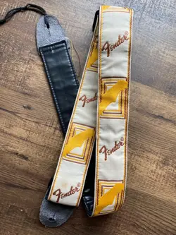 GUITAR STRAP WHITE