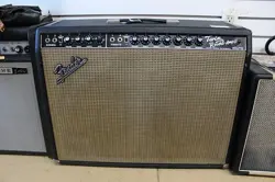 FENDER 1966 VINTAGE TWIN REVERB AMP W/COVER