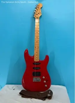 STRATOCASTER W/ PICK