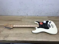 FENDER SQUIER STRATOCASTER HARD ROCK EDITION ELECTRIC GUITAR WITH CASE