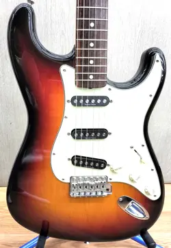 FOTOFLAME NECK STRATOCASTER