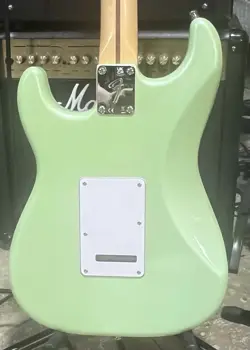 PEARL GREEN