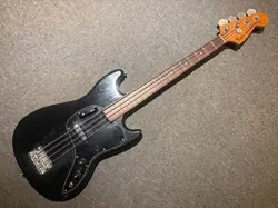 FENDER 1978 MUSICMASTER BASS BLACK ELECTRIC BASS GUITAR W/GIG BAG USED PRODUCT