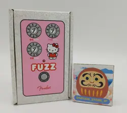 FENDER HELLO KITTY FUZZ PEDAL PINK GUITAR EFFECT JAPAN NEW