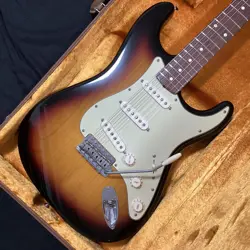 62 STRATOCASTER USA