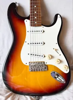 FENDER STRATOCASTER W/