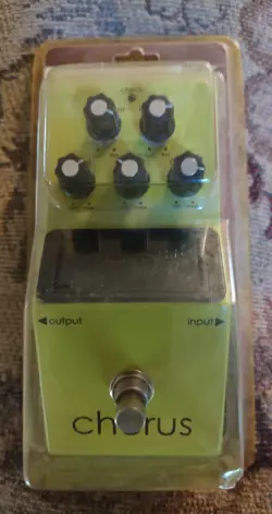 CHORUS PEDAL FOR