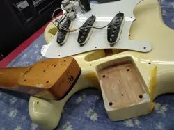 STRATOCASTER WHITE MADE