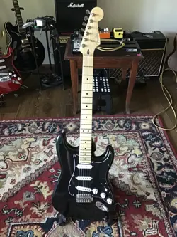 FENDER MODIFIED STRAT