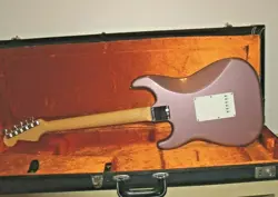 VINTAGE 65' STRATOCASTER