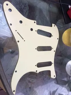 STANDARD STRATOCASTER PICKGUARD
