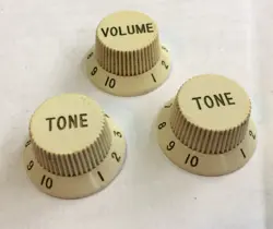 KNOBS SET~PARCHMENT