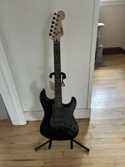 SQUIRE BY FENDER  BULLET STRAT HHS BLACK /  RARELY PLAYED WITH STAND