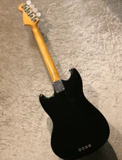 MUSTANG BASS -BLACK-