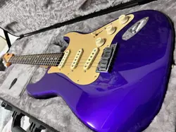 ELECTRIC GUITAR FENDER AMERICAN ULTRA STRATOCASTER EBONY FINGERBOARD PLUM