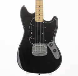 FENDER JAPAN MG77 BLACK USED MAPLE NECK MAPLE FINGERBOARD BLACK W/SOFT CASE