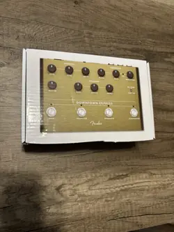 FENDER DOWNTOWN EXPRESS BASS GUITAR MULTI-EFFECT PEDAL