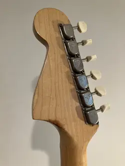 SHORT SCALE NECK