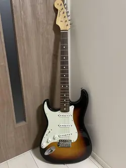 ELECTRIC GUITAR FENDER MADE IN JAPAN TRADITIONAL 60S STRATOCASTER LEFT HANDED