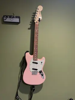 NEW 2020 FENDER PLAYER MUSTANG OFFSET SERIES SHELL PINK PAU FERRO FINGERBOARD!!