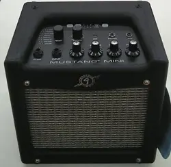 FENDER MUSTANG MINI ELECTRIC GUITAR AMPLIFIER GOOD CONDITION FROM JAPAN USED