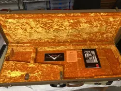 FENDER CUSTOM SHOP HARDSHELL CASE STRATOCASTER TELECASTER