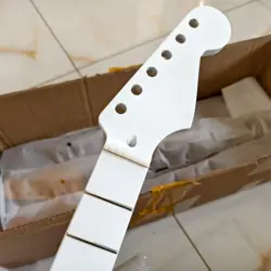 22 FRETS WHITE GLOSS FENDER MAPLE ELECTRIC GUITAR NECK FOR ST STYLE
