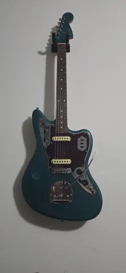 FENDER VINTERA ‘60S