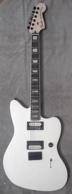 FENDER JIM ROOT JAZZMASTER V4 ELECTRIC GUITAR W/ CASE - WHITE