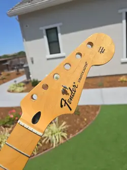 2014 FENDER MIM STANDARD STRATOCASTER MAPLE NECK MADE IN MEXICO STRAT