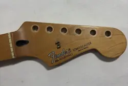 2001 FENDER STRATOCASTER MIM MAPLE NECK SKUNK STRIPE 21-FRETS 9.5