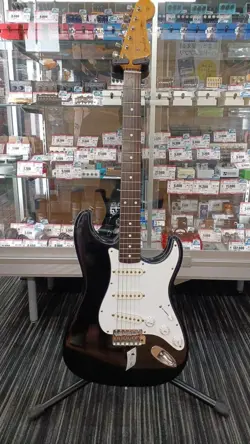 ST62-55 ELECTRIC GUITAR-01