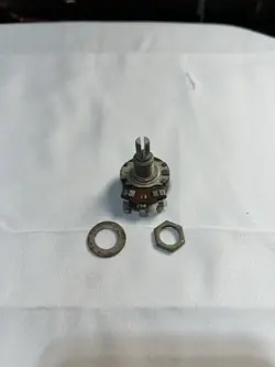 SHAFT STRATOCASTER POT