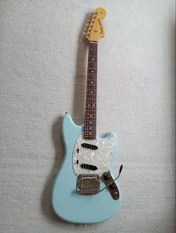FENDER JAPAN MG65 DAPHNE BLUE SAFE PACKING!