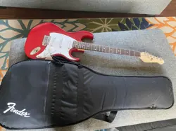 J.REYNOLDS ELECTRIC GUITAR RED WITH FENDER BAG