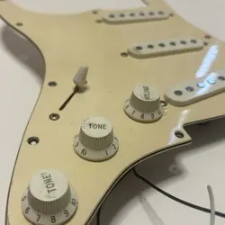 PICKGUARD LEFTY LEFT