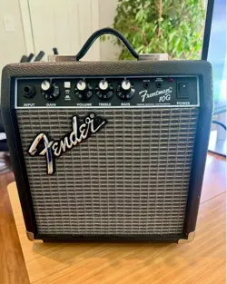 FENDER FRONTMAN 10G GUITAR AMP 10W WORKS AND SOUNDS GREAT
