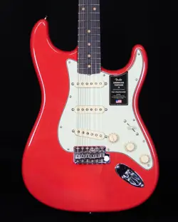 FENDER AMERICAN VINTAGE II 1961 STRATOCASTER, ROSEWOOD FB, FIESTA RED