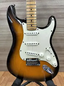 FENDER USA AMERICAN STANDARD STRATOCASTER USED 2001 ALDER BODY W/HARD CASE