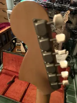 VINTAGE 1971 FENDER MUSTANG WITH ORIGINAL CASE - COMPETITION RED