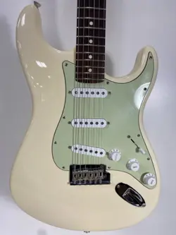 II STRATOCASTER P03048105