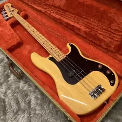 ELECTRIC BASS GUITAR FENDER 50TH ANNIVERSARY PRECISION BASS HARD CASE USED