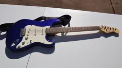FENDER SQUIER AFFINITY STRAT  - METALIC BLUE GUITAR STRATOCASTER