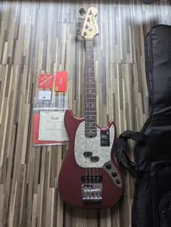 FENDER AMERICAN PERFORMER MUSTANG BASS SAFE PACKING!