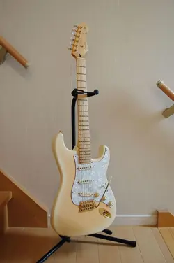 KOTZEN STRATOCASTER CREAM